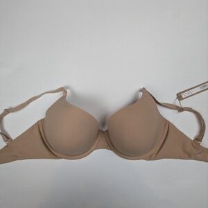 SKIMS Fits Everybody T-Shirt Bra Clay